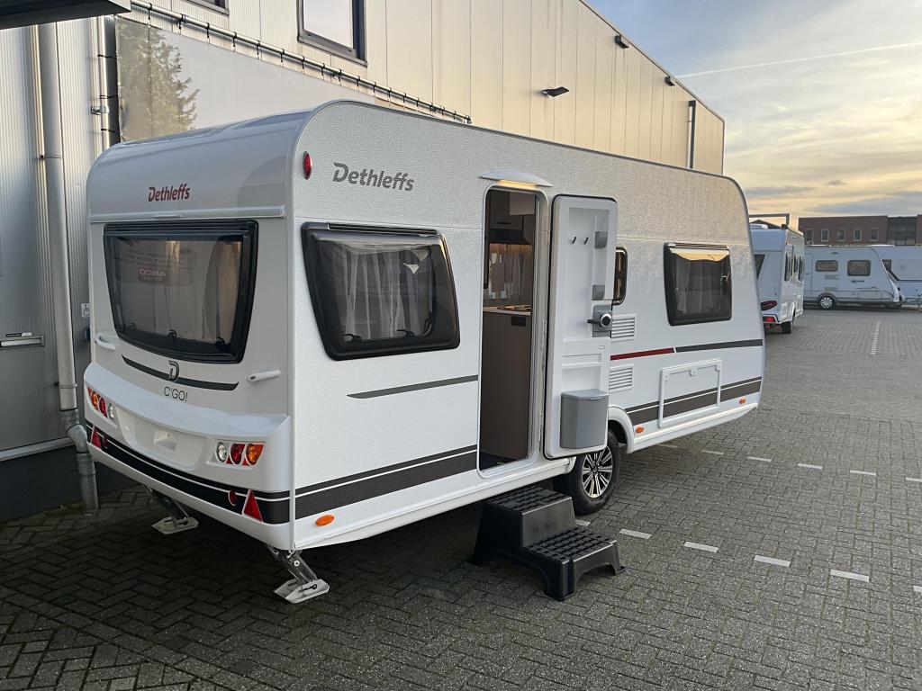 Dethleffs C'go Active 475 EL ENKELE BEDDEN-ACTIE MODEL, Standaardzit, Schokbreker, Bedrijf, Tot en met 3