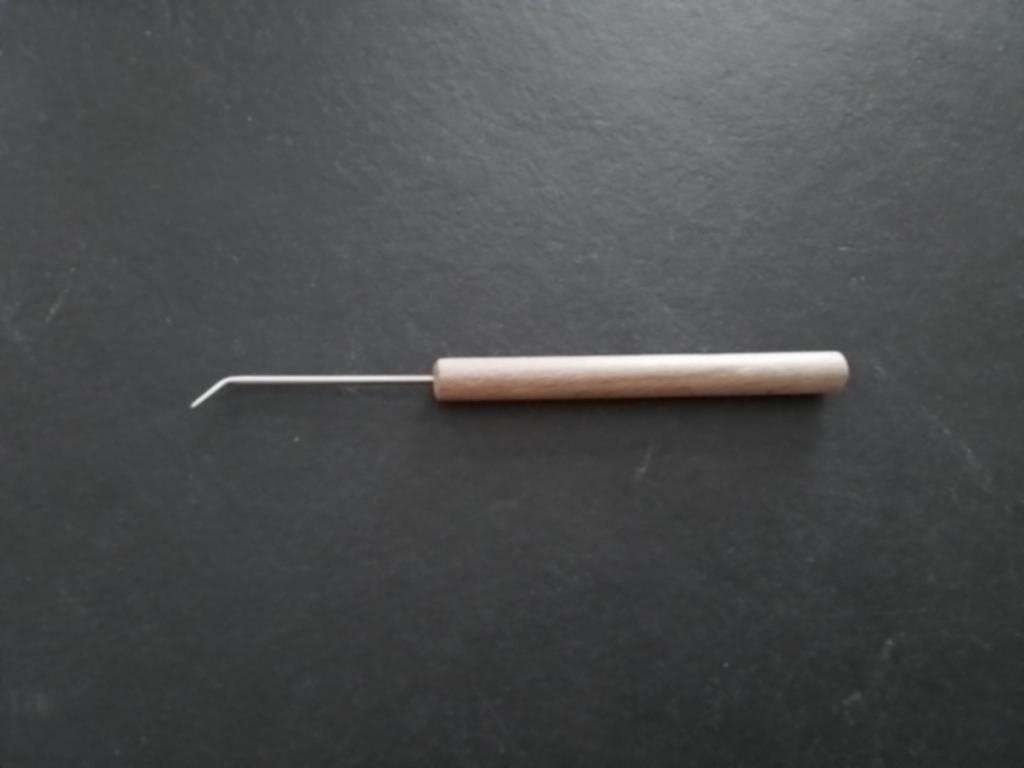 NIEUWE LOOM HAAKNAALD MET HOUTEN HANDVAT., Hobby en Vrije tijd, Breien en Haken, Ophalen, Nieuw, Haken