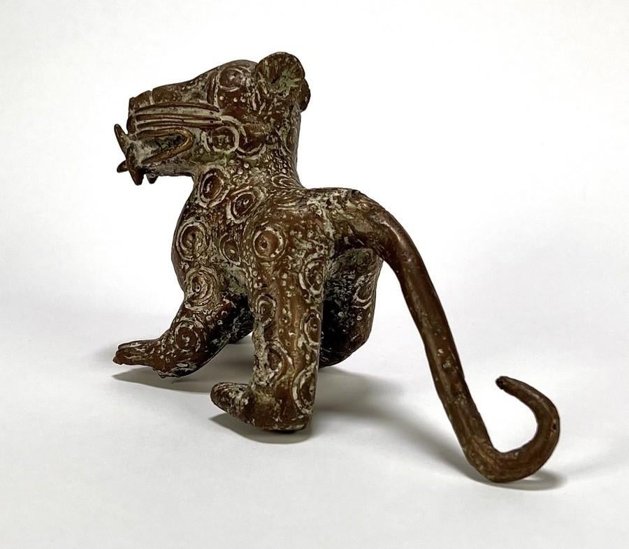 609. Benin beeld, luipaard - Nigeria, midden 20e eeuw, Antiek en Kunst, Kunst | Beelden en Houtsnijwerken, Ophalen of Verzenden