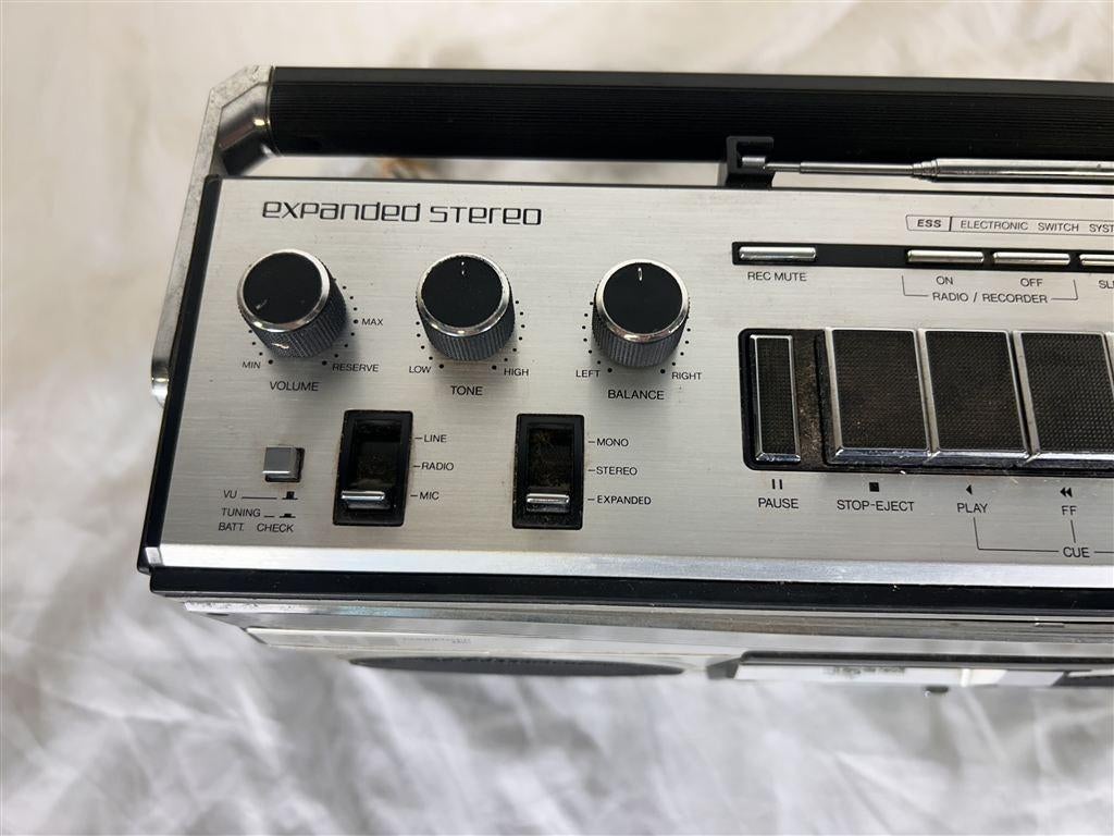 A7318. Aristona 8694 FM Radio cassettespeler, boombox, Ophalen of Verzenden, Overige merken