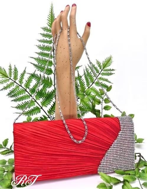 Zeer mooie bruidstasje of avondtasje met strass steentjes., Ophalen of Verzenden, Nieuw, Rood, Avondtasje