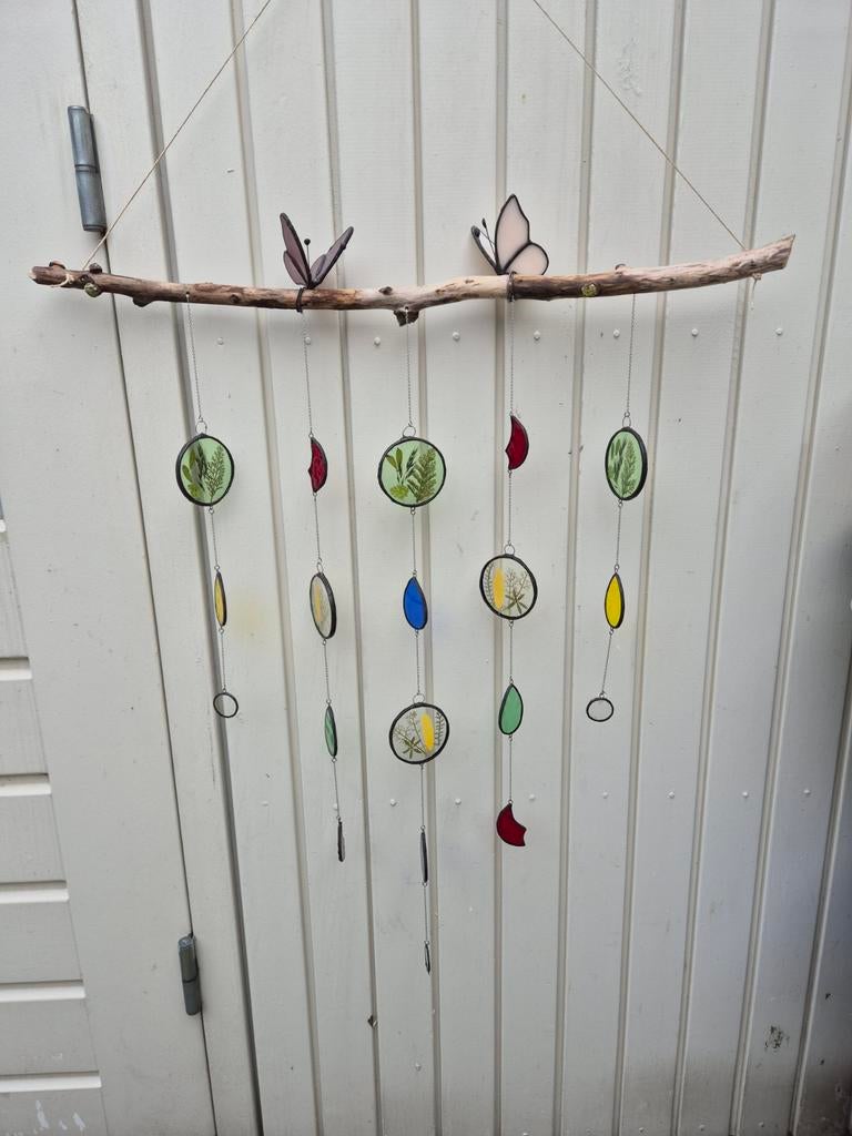 UNIEKE moderne Tiffany glas in lood hanger met vlinders, Hobby en Vrije tijd, Overige Hobby en Vrije tijd, Ophalen of Verzenden