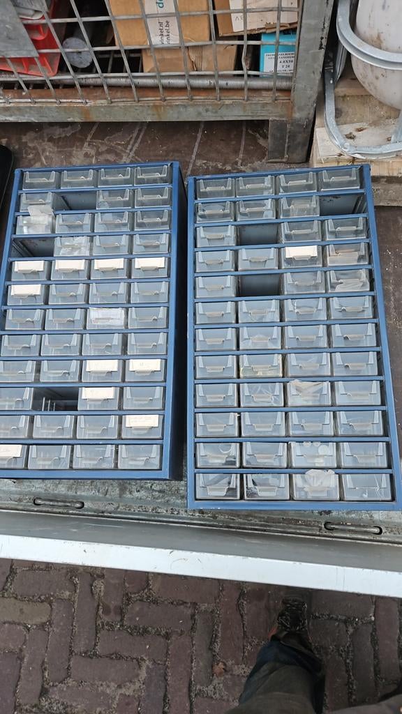 2 sorteerkastjes met inhoud, Ophalen of Verzenden