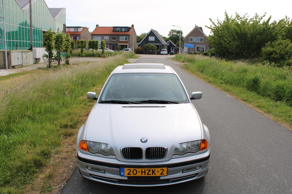 BMW 330I Automaat Youngtimer, Automaat, Gebruikt, Overige carrosserieën, Bedrijf