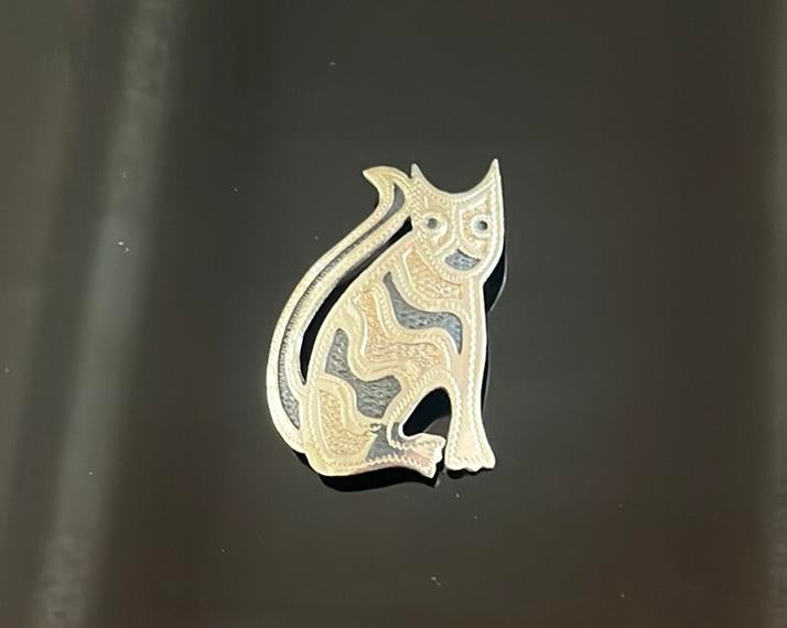 Sterling zilveren broche Kat gemerkt., Ophalen of Verzenden, Zo goed als nieuw, Zilver