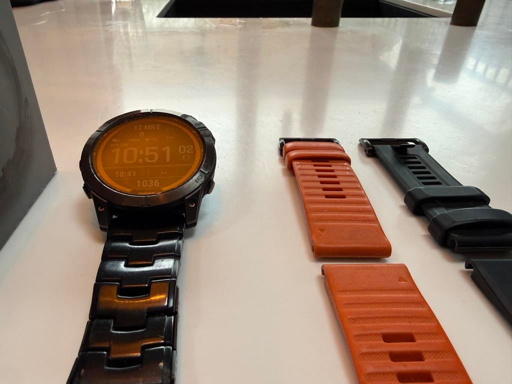 Garmin Fenix 7X Sapphire Solar Smartwatch met extra bandjes, Zwart, Ophalen of Verzenden, Zo goed als nieuw, Waterdicht