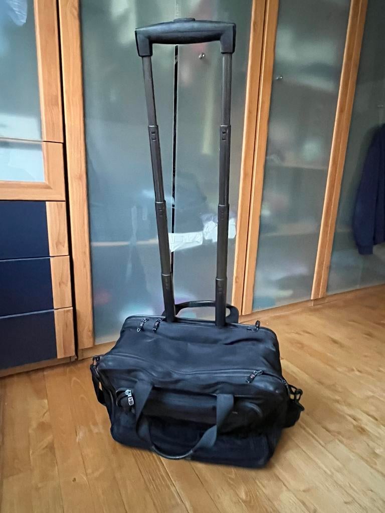 TUMI cabin trolley met wieltjes, Wieltjes, 40 tot 60 cm, 30 cm of meer, Gebruikt