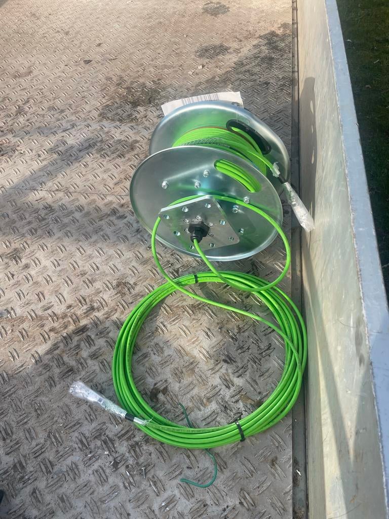 ABU Kabeltrommel met datakabel - Nieuwstaat, Ophalen, Nieuw