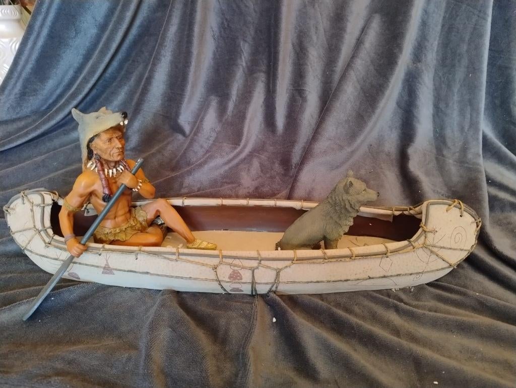 Indiaan met wolfshuid en wolfshond in kano     V, Ophalen of Verzenden