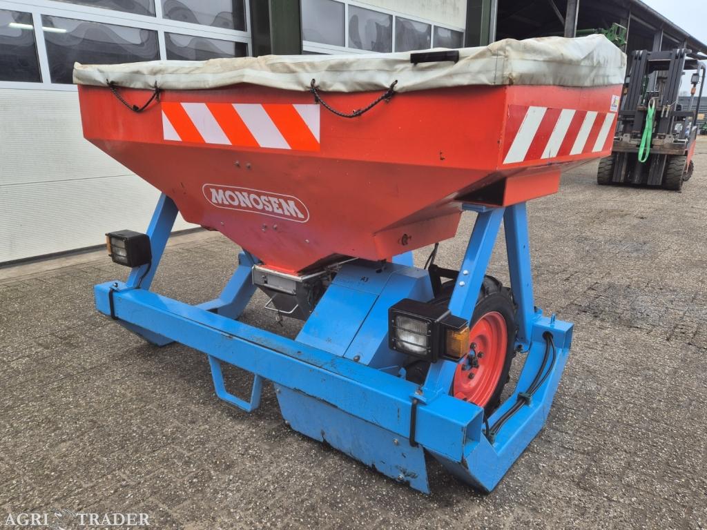 Monosem fronttank kunstmest, Niet opgegeven, -, Niet opgegeven