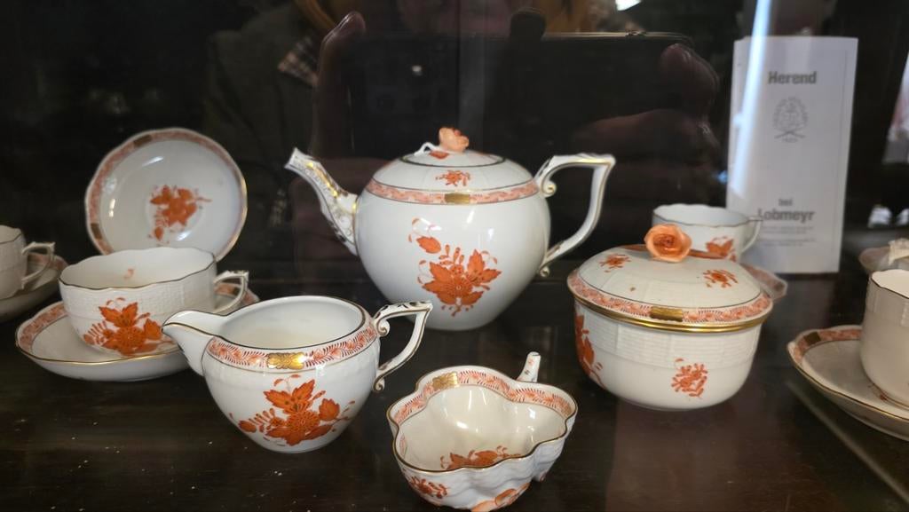 Herend porseleinen koffie/theeservies, oranje bloemmotief, Antiek en Kunst, Antiek | Porselein, Ophalen