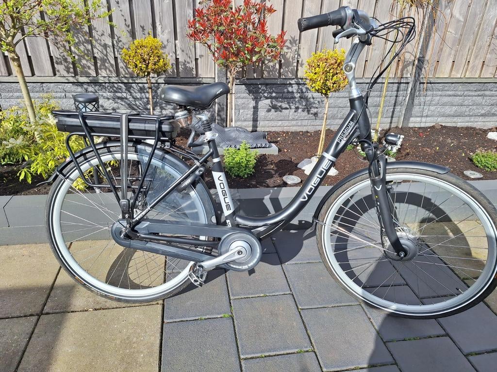 Voque premium elektrische fiets, Fietsen en Brommers, Elektrische fietsen, Gebruikt, 47 tot 51 cm, 50 km per accu of meer, Ophalen