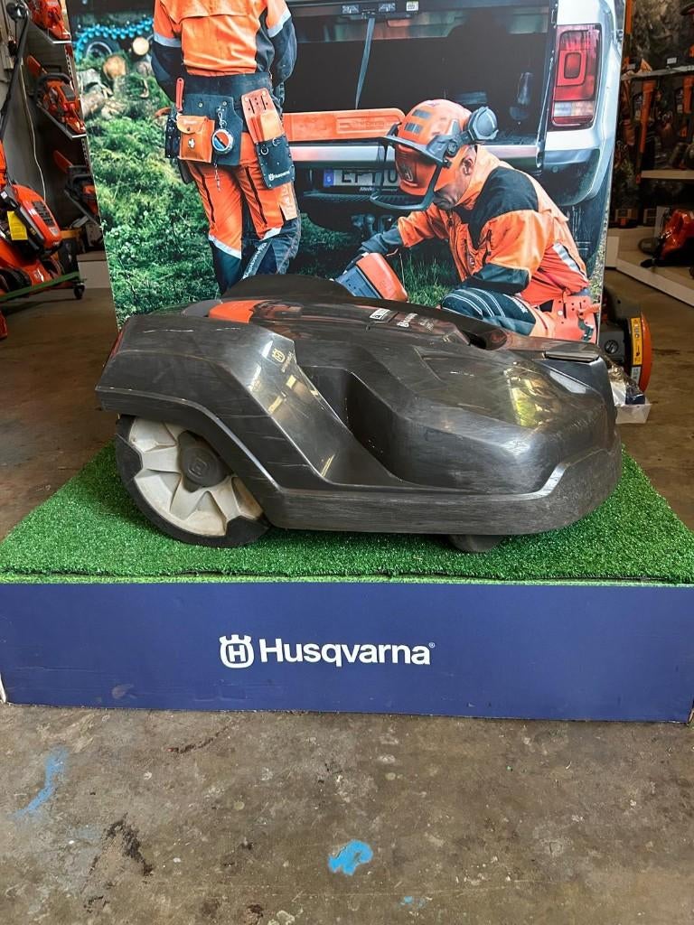 Husqvarna 420 robotmaaier, Ophalen, Gebruikt, Bestuurbaar via app, Minder dan 20 cm