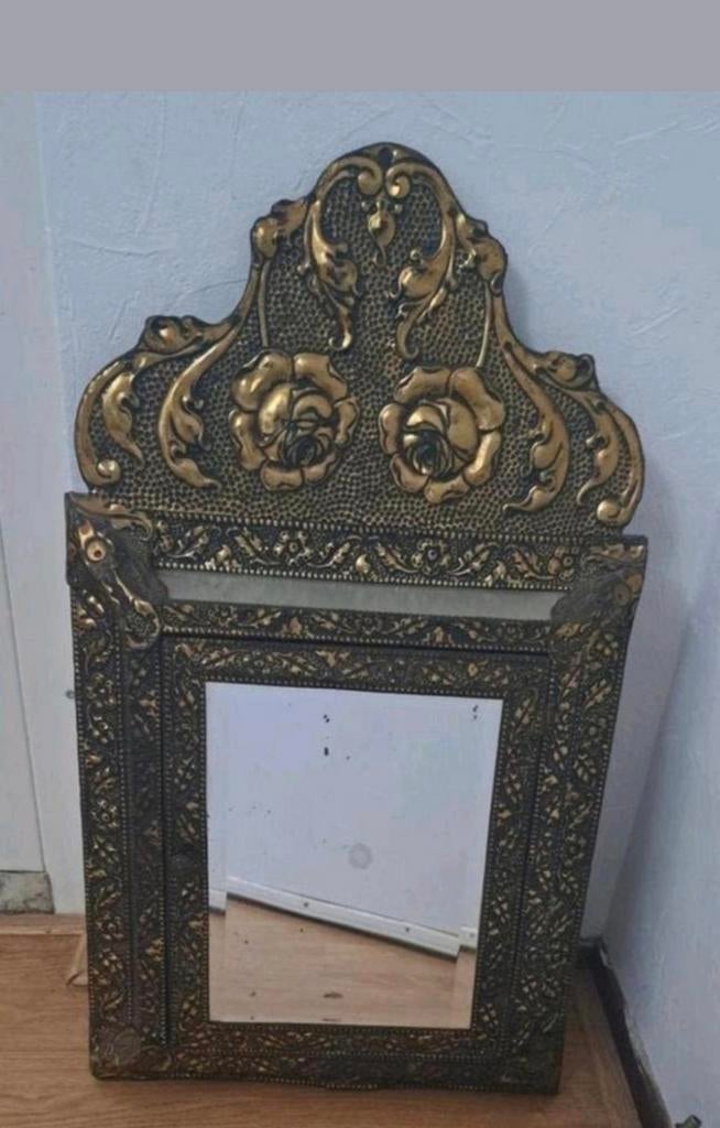 Antieke latoen koperen halborstelkastje, Antiek en Kunst, Ophalen, Minder dan 50 cm