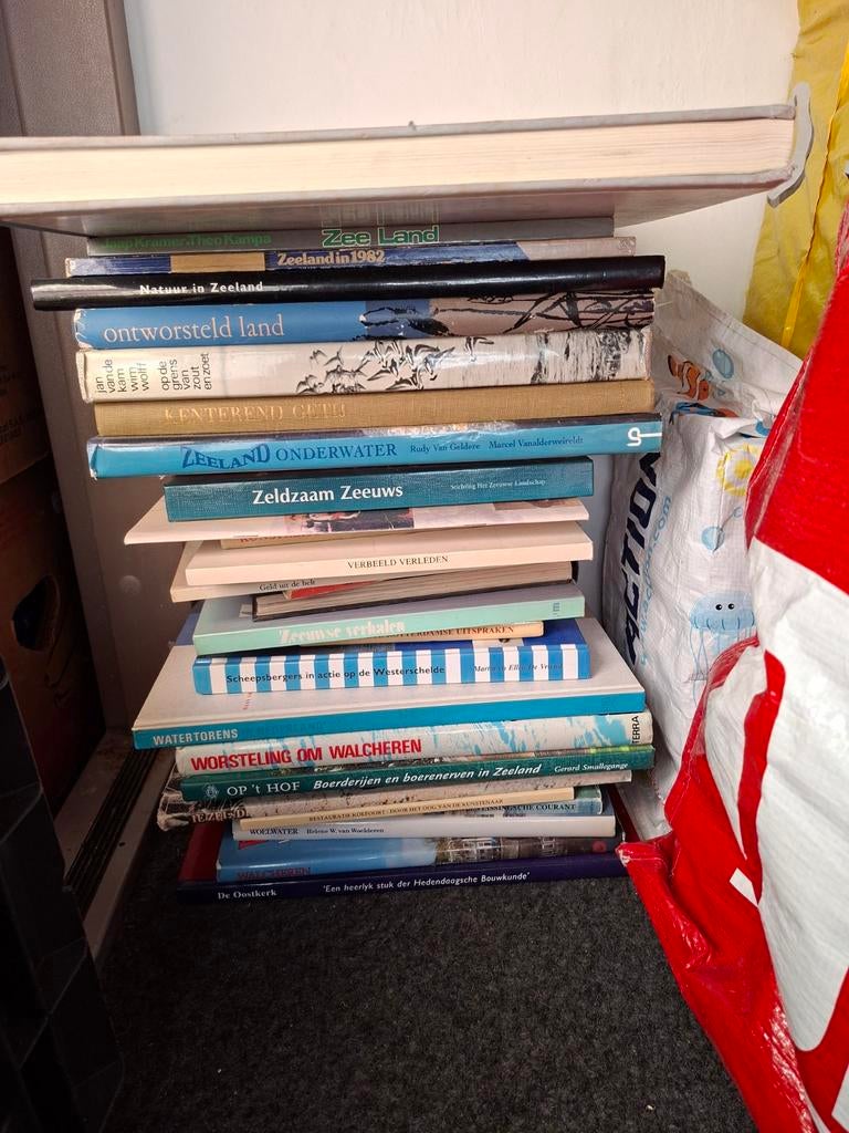 Diverse Zeeuwse boeken, Ophalen of Verzenden, 20e eeuw of later, Gelezen, Diverse auteurs