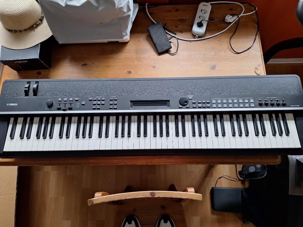 Yamaha CP 4 stage piano, Muziek en Instrumenten, Piano's, Ophalen, Gebruikt, Zwart, Digitaal
