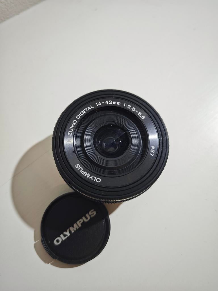 Olympus M.Zuiko Digital 14-42mm 1:3.5-5.6 pancake lens m43, Audio, Tv en Foto, Fotografie | Lenzen en Objectieven, Ophalen of Verzenden