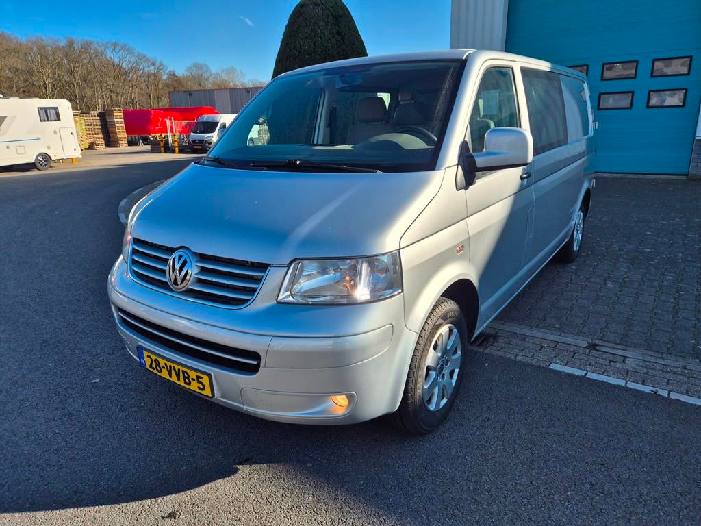 Volkswagen Transporter 2.5 TDI 340 Trendline DC Automaat Nap, Voorwielaandrijving, Stof, Gebruikt, Zwart