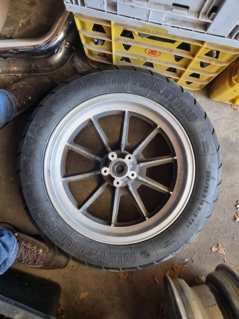 Wiel met 200 band zie fotos, Motoren, Ophalen of Verzenden, Gebruikt