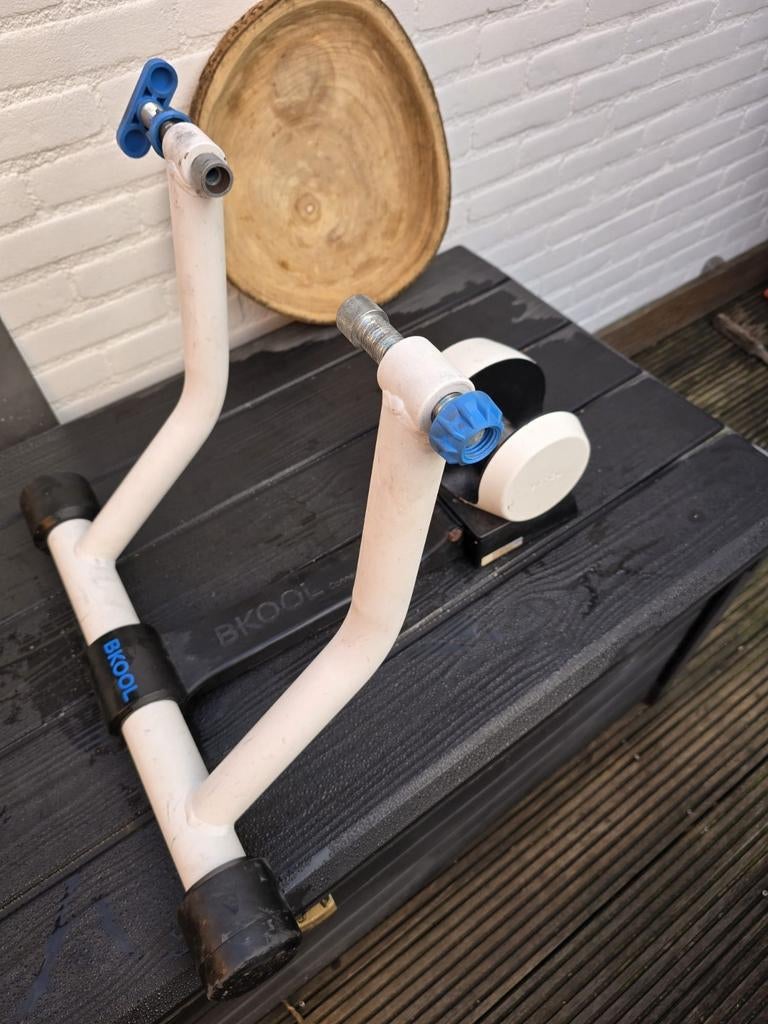 Bkool fietstrainer met achterwiel, Ophalen, Gebruikt, Overige typen