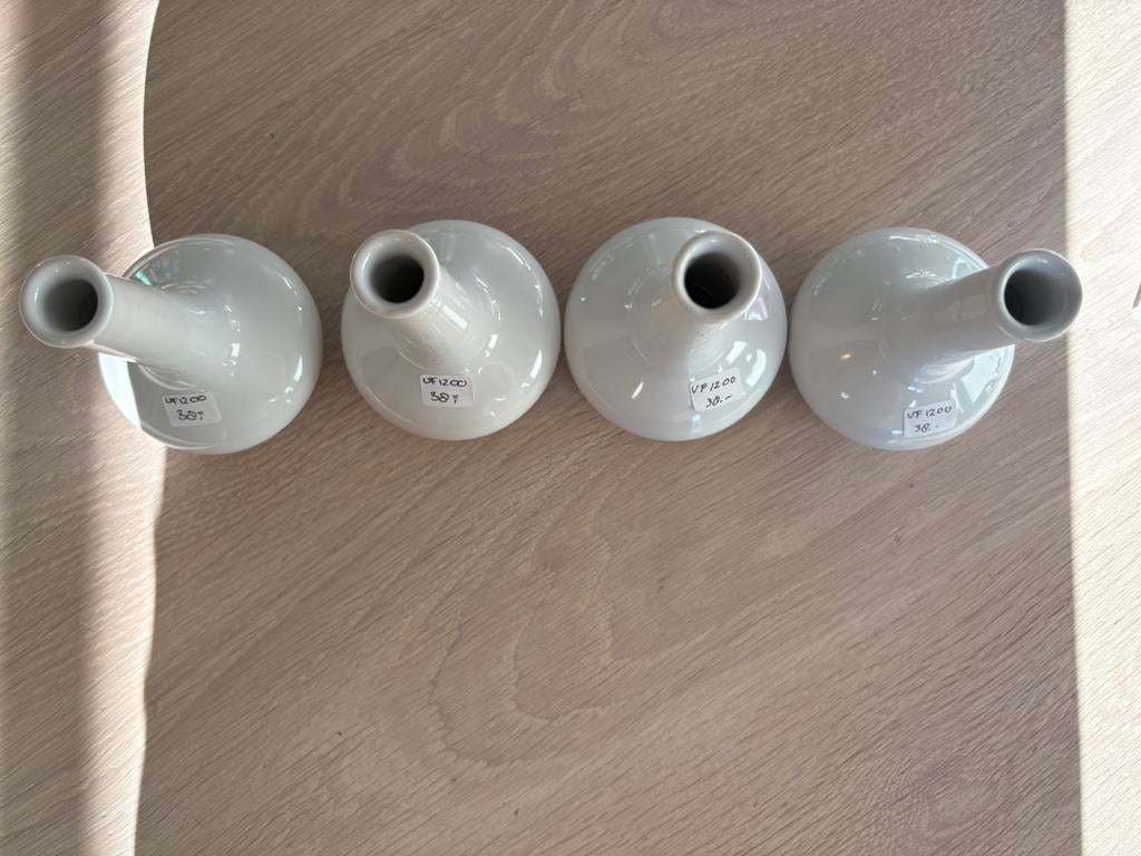 4miniatuur vaasjes Koninklijke Tichelaar Makkum, type VF1200, Ophalen