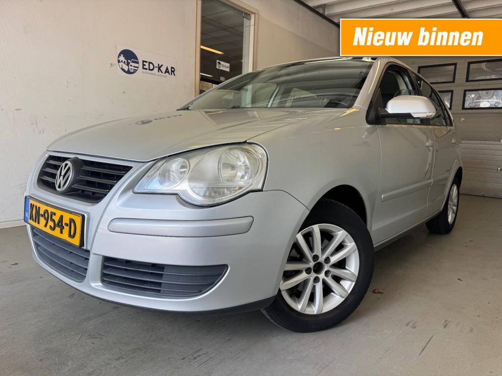 Volkswagen POLO 1.4-16V Comfortline 5DRS AUT AIRCO APK RIJDT, 4 cilinders, 14 km/l, Bedrijf, 1000 kg