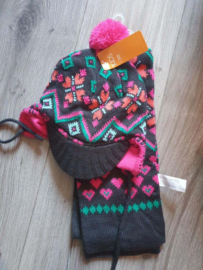 Hema setje muts en sjaal NIEUW, 134 t/m 140, Nieuw, Ophalen of Verzenden, Hema