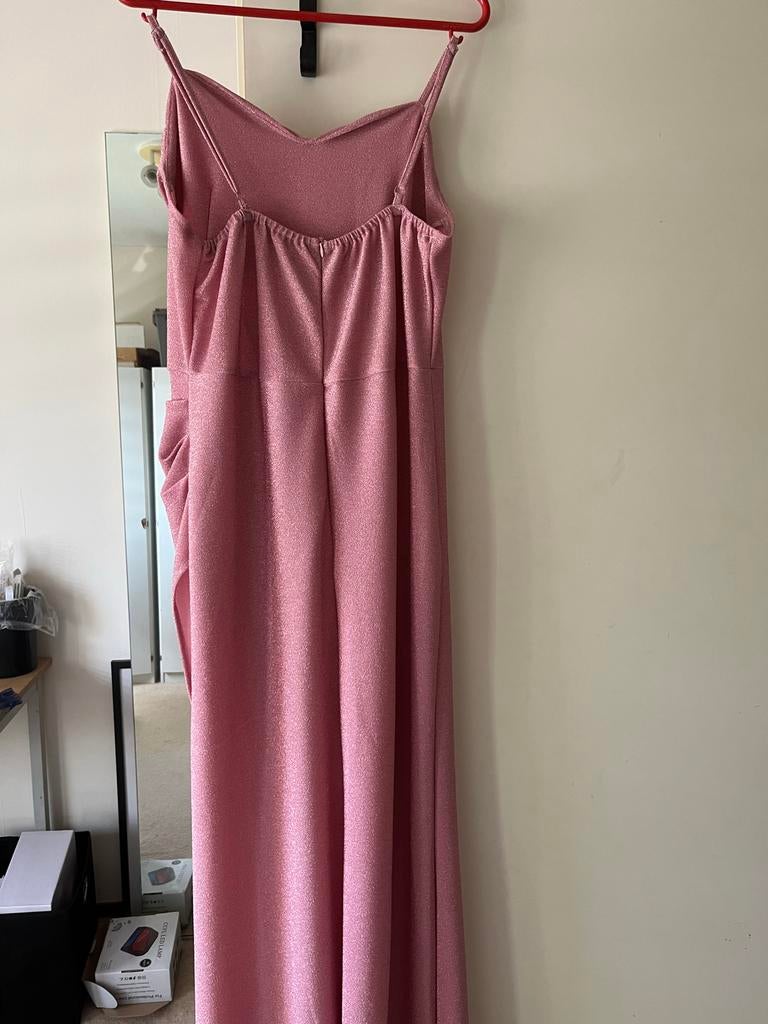 Roze gala jurk met split, Kleding | Dames, Gelegenheidskleding, Nieuw, Galajurk, Maat 38/40 (M), Roze, Ophalen