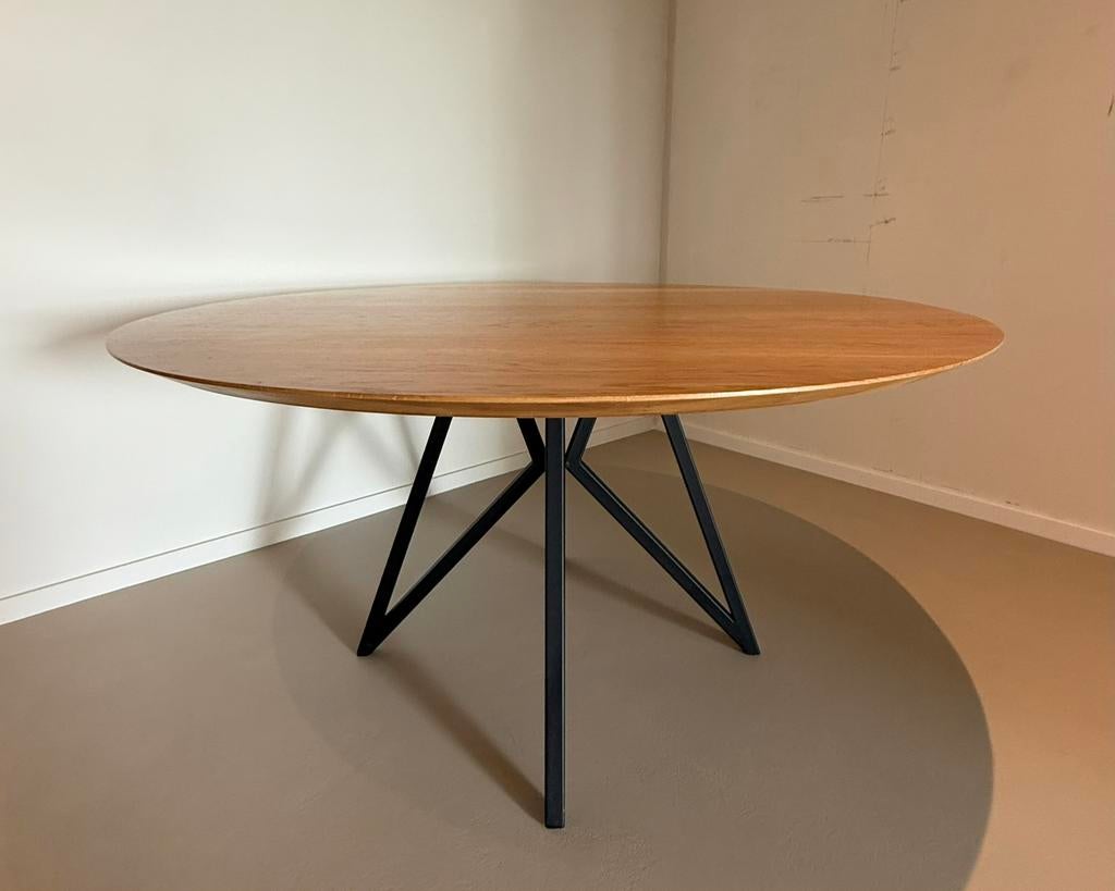Studio Henk Eiken ronde eettafel Butterfly 140cm, Huis en Inrichting, Tafels | Eettafels, Ophalen, Design, Zo goed als nieuw, Vijf personen of meer