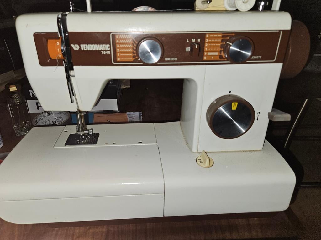 Vendomatic naaimachine, Ophalen, Gebruikt, Naaimachine, Overige merken