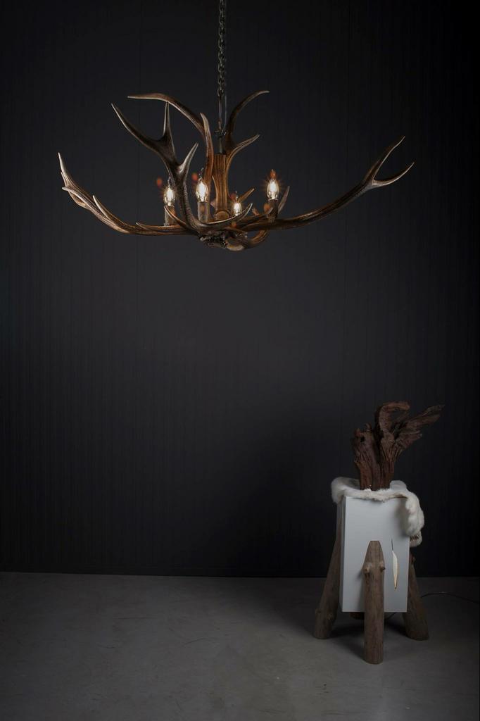 Unieke Geweien Kroonluchter - Handgemaakt, Overige materialen, Nieuw, LM Lighting, Ophalen of Verzenden