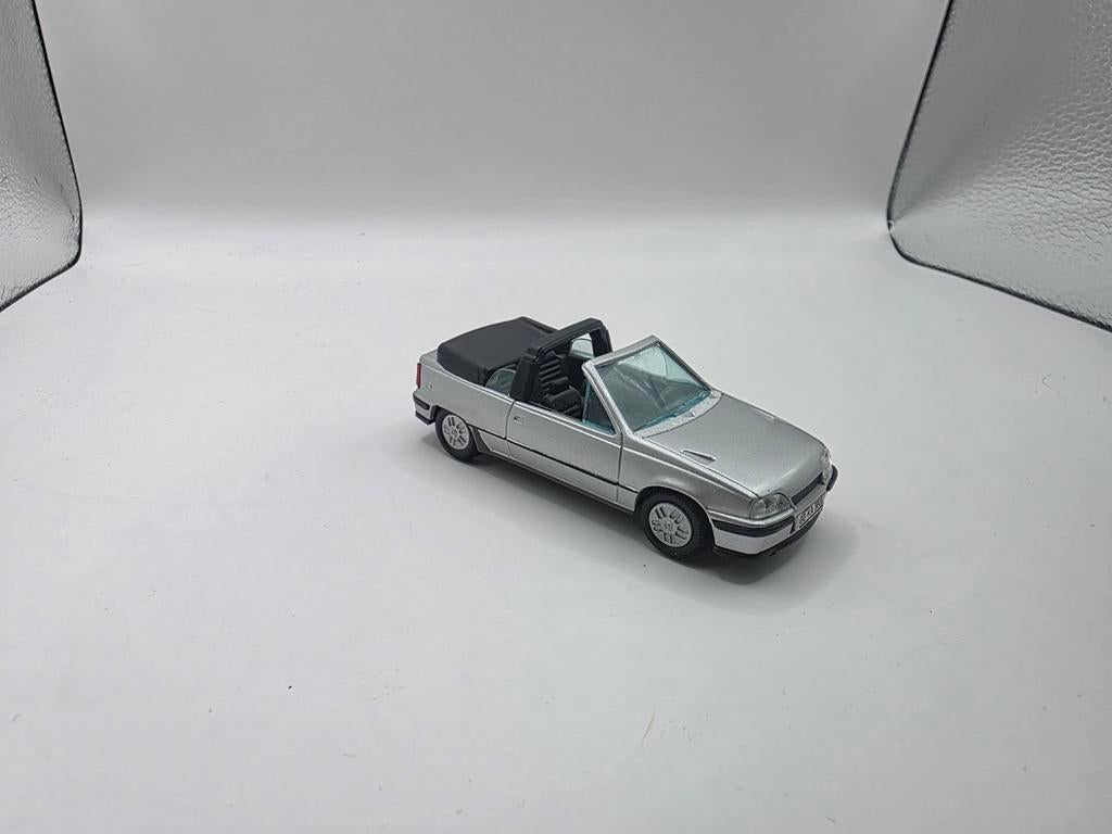 Opel kadett gsi, Ophalen of Verzenden, Zo goed als nieuw, Auto, Gama