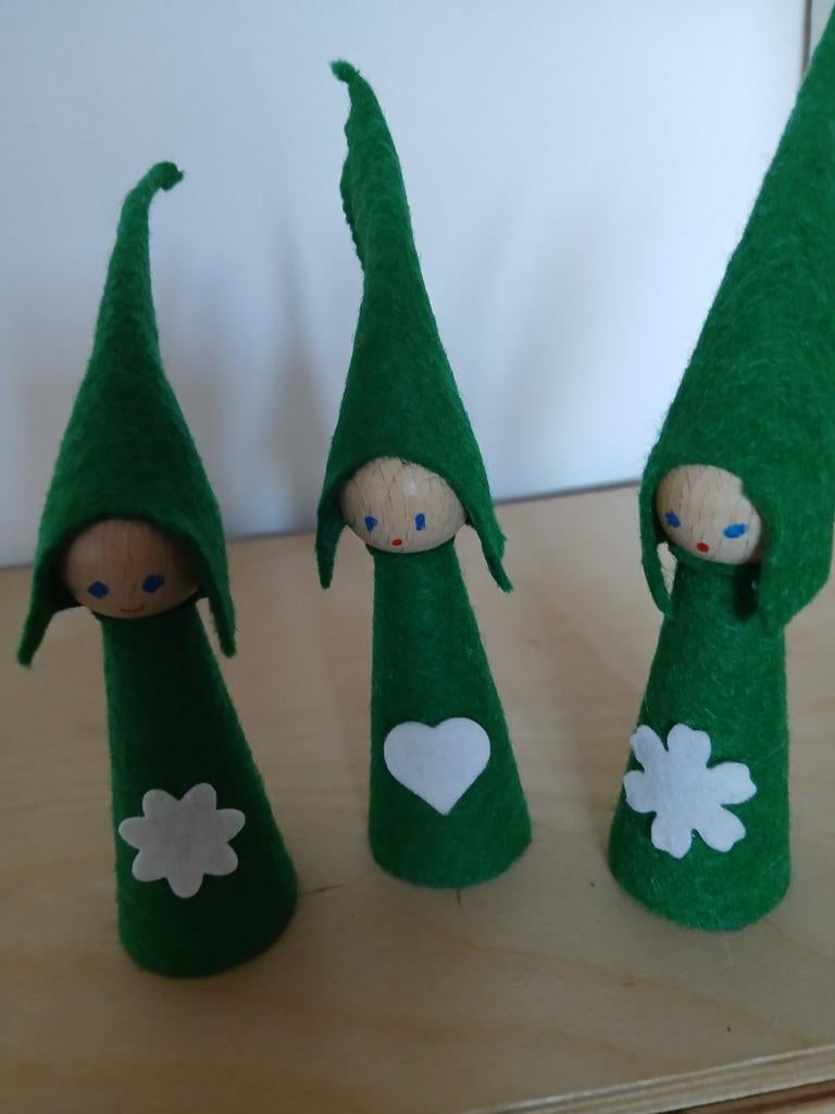 Antroposofisch houten kegelpopje/kaboutertje, Ophalen of Verzenden, Nieuw, Overige typen