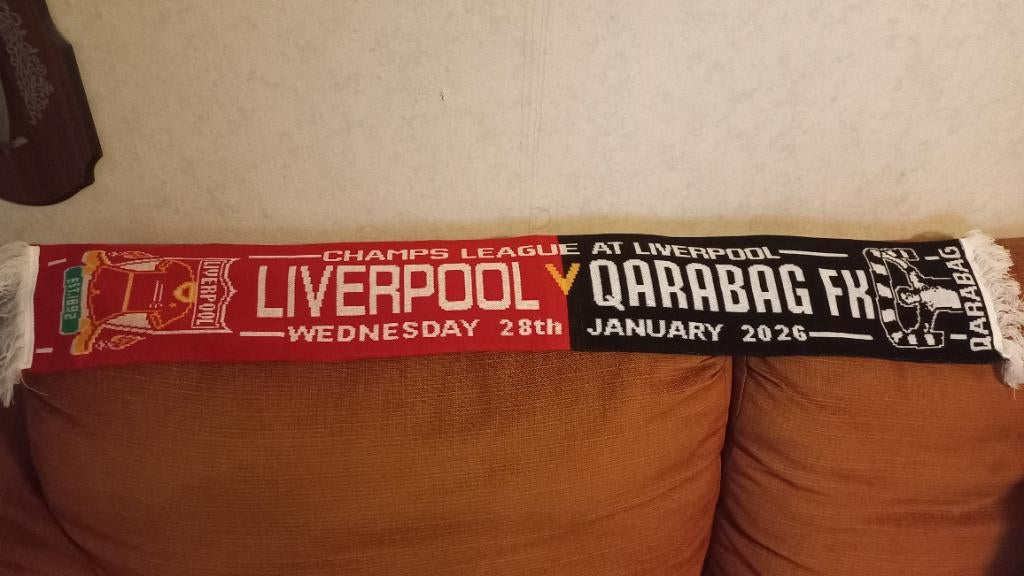 Voetbalsjaal FC Liverpool - Qarabag FK, Ophalen of Verzenden, Zo goed als nieuw, Buitenlandse clubs, Vaantje of Sjaal