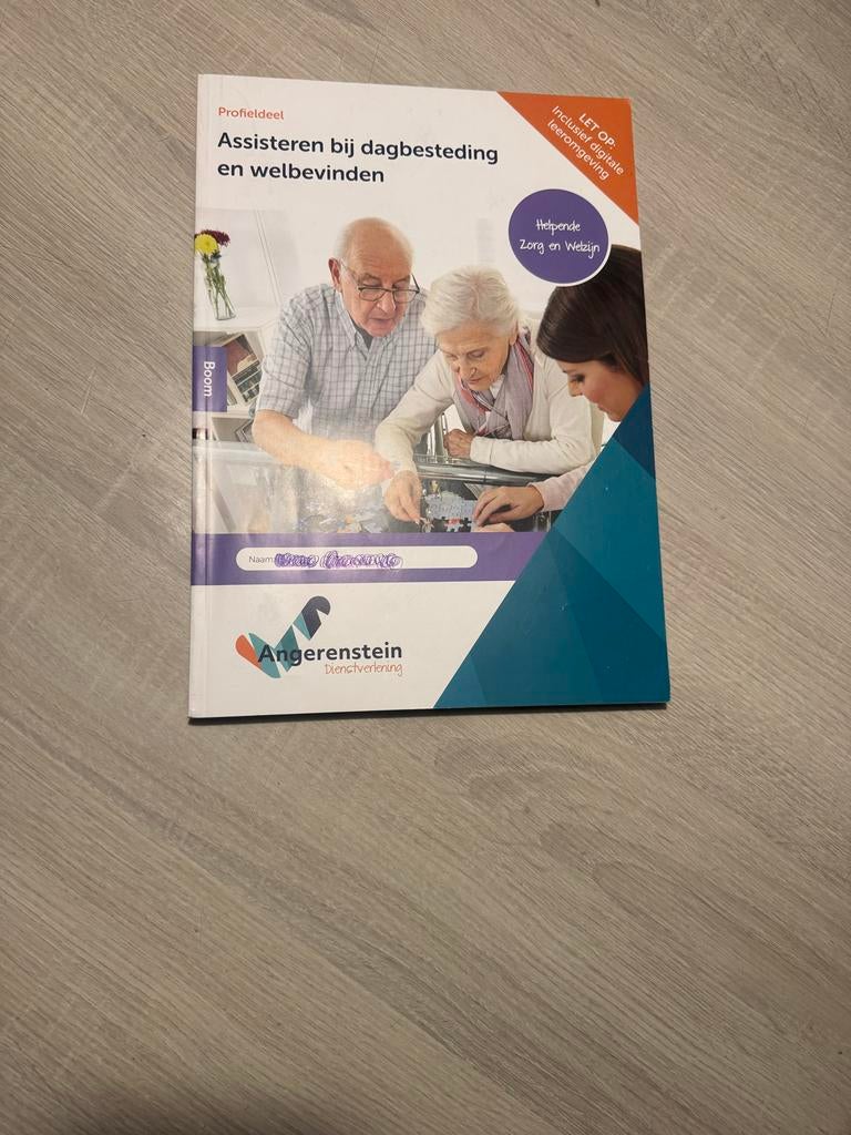 Helpende Zorg Boeken Niveau 2, Ophalen of Verzenden, Zo goed als nieuw, MBO