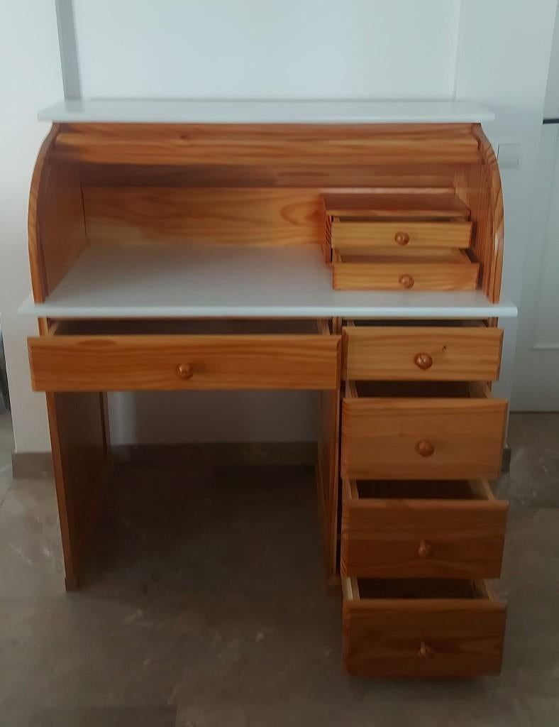 Massief grenen bureau, Ophalen, Zo goed als nieuw