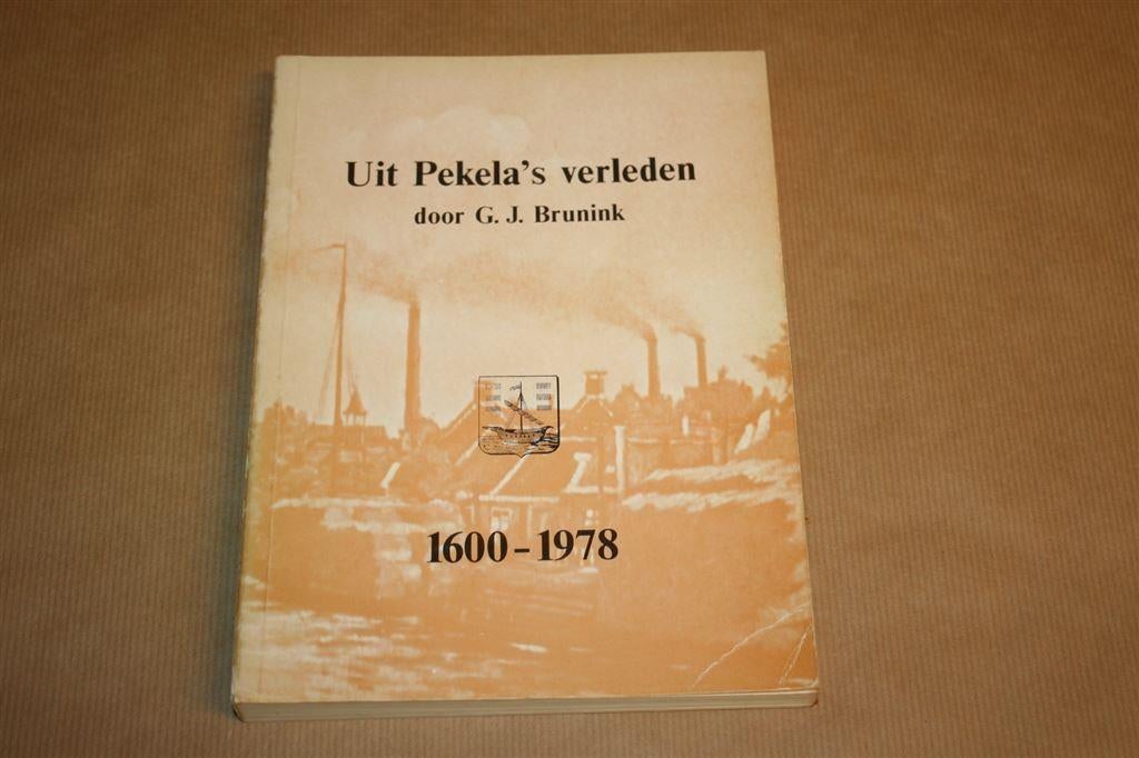 Uit Pekela's verleden 1600-1978, Boeken, Geschiedenis | Stad en Regio, Ophalen of Verzenden, Gelezen