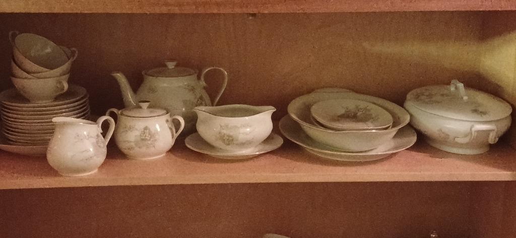 Vintage Bavaria Jaeger & Co servies 37-dlg.€ 50,00, Ophalen, Porselein, Overige stijlen