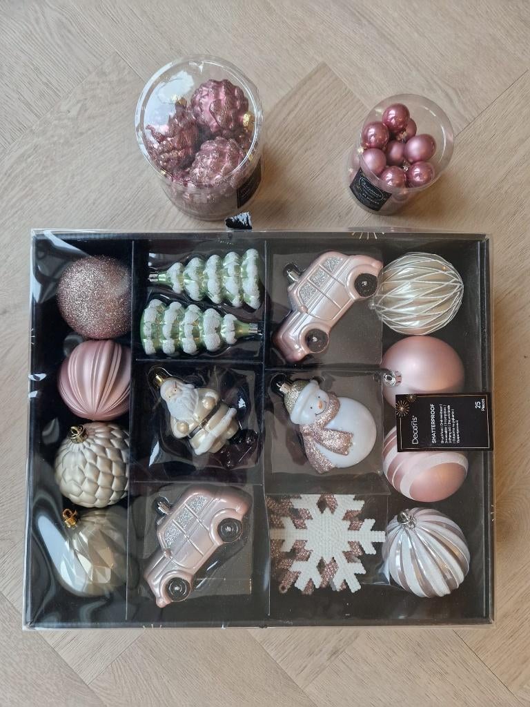 Kerstballen (rozen) divers – zgan, Diversen, Kerst, Ophalen, Zo goed als nieuw