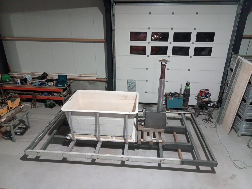 Hottub ,stalen frame, unit ,kirami, Tuin en Terras, Bubbelbaden en Hottubs, Ophalen, Gebruikt