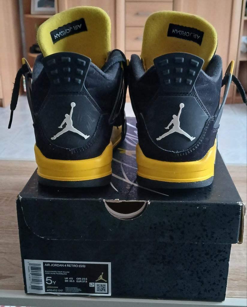 Air Jordan 4 Retro, Ophalen of Verzenden, Zo goed als nieuw