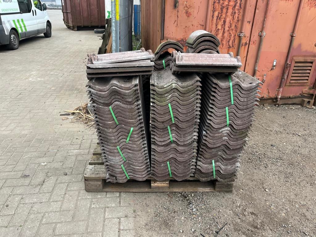 Dakpannen betondakpan, Ophalen, Steen of Klei, Zo goed als nieuw, 15 m² of meer