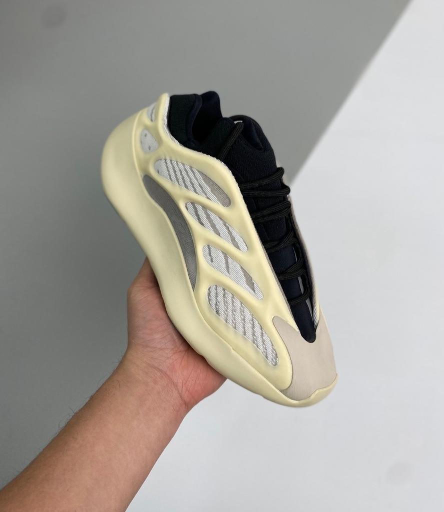 Yeezy Boost 700 V3 Azael - Maat 41, Kleding | Heren, Schoenen, Nieuw, Sneakers of Gympen, Ophalen of Verzenden