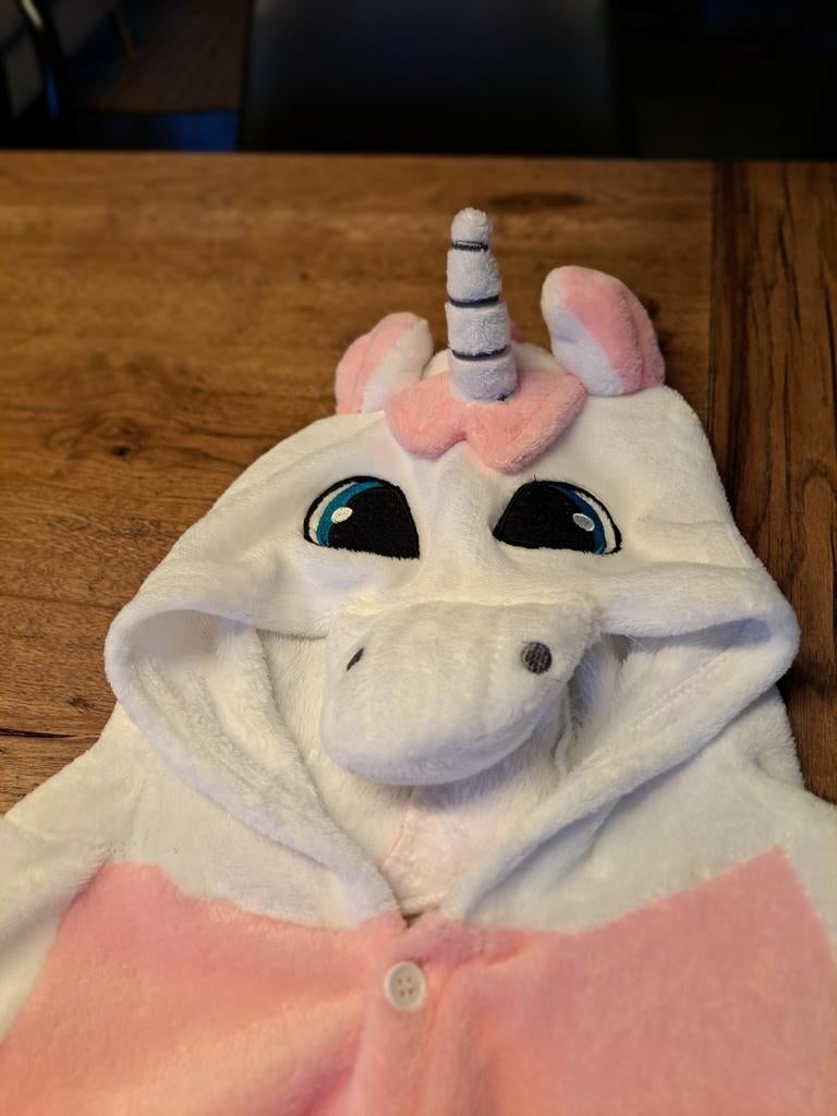 Leuke onesie unicorn maat M/L, Kinderen en Baby's, Carnavalskleding en Verkleedspullen, Ophalen, Zo goed als nieuw, 158 t/m 164