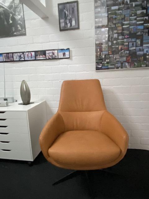 Stoel huiskamer, Huis en Inrichting, Stoelen, Ophalen, Overige kleuren, Leer, Zo goed als nieuw