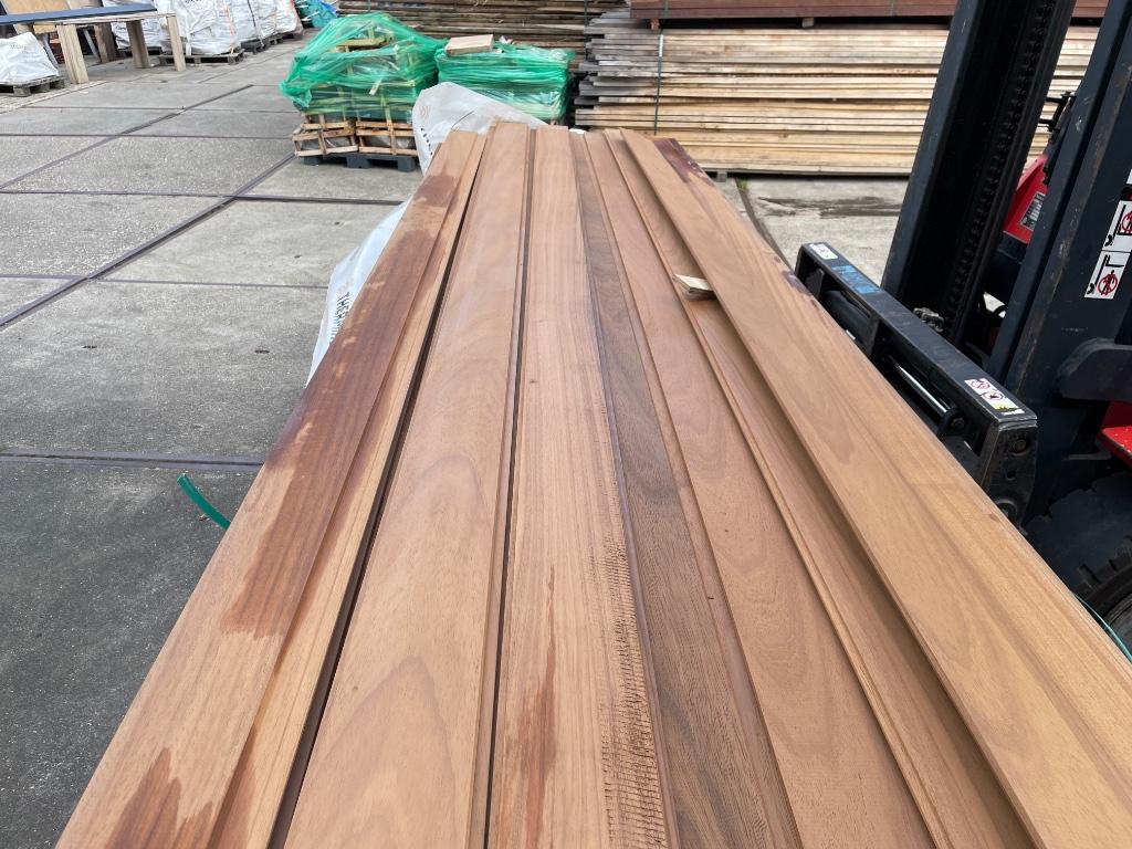 Ayous rabat 24 stuks 395 cm gevelbekleding  channelsiding, Ophalen, Planken, Nieuw, Hardhout