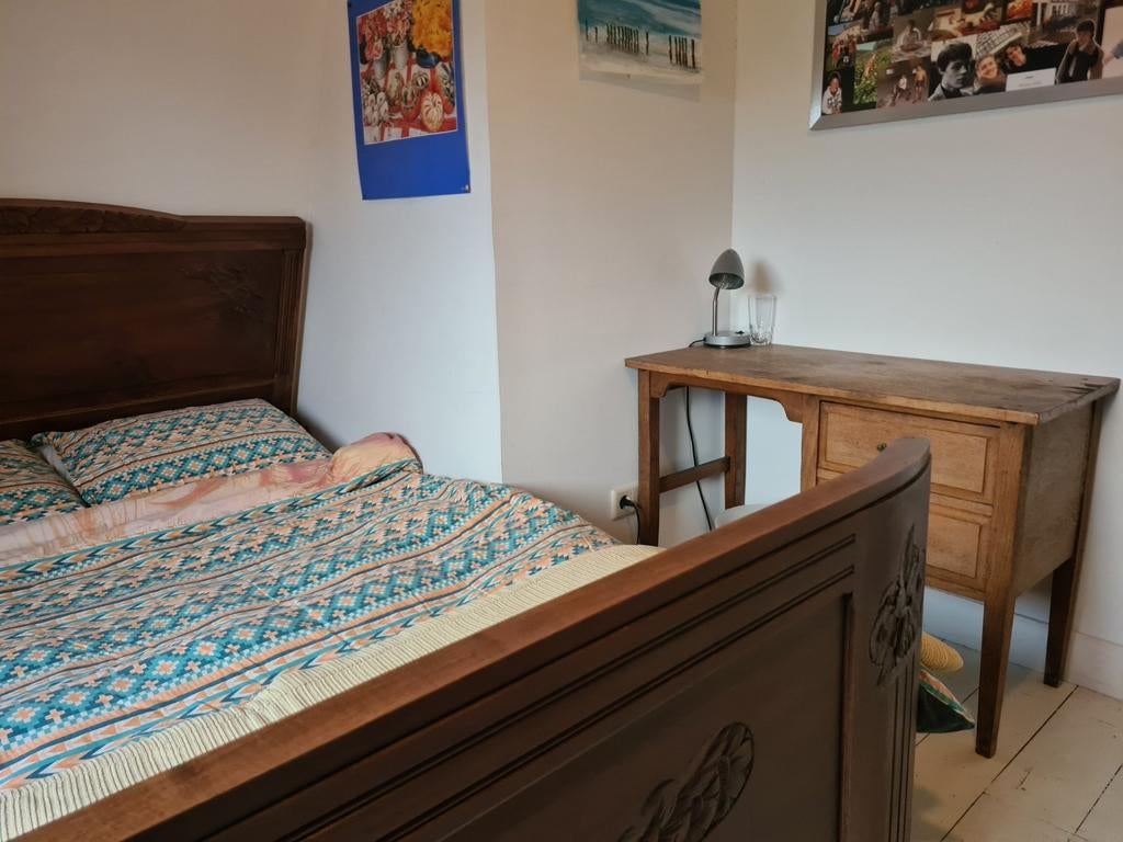 Gratis Antiek Frans bed 140x190 cm incl bodem + matras, Huis en Inrichting, Slaapkamer | Bedden, Ophalen, Gebruikt, Bruin, Twijfelaar