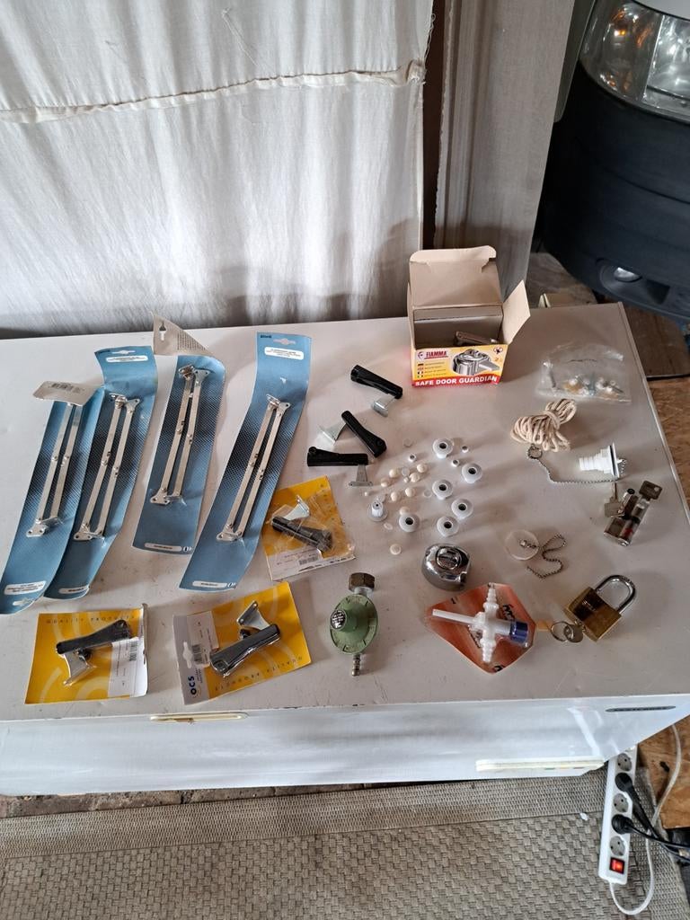 div onderdelen van alles en nog wat, Ophalen of Verzenden