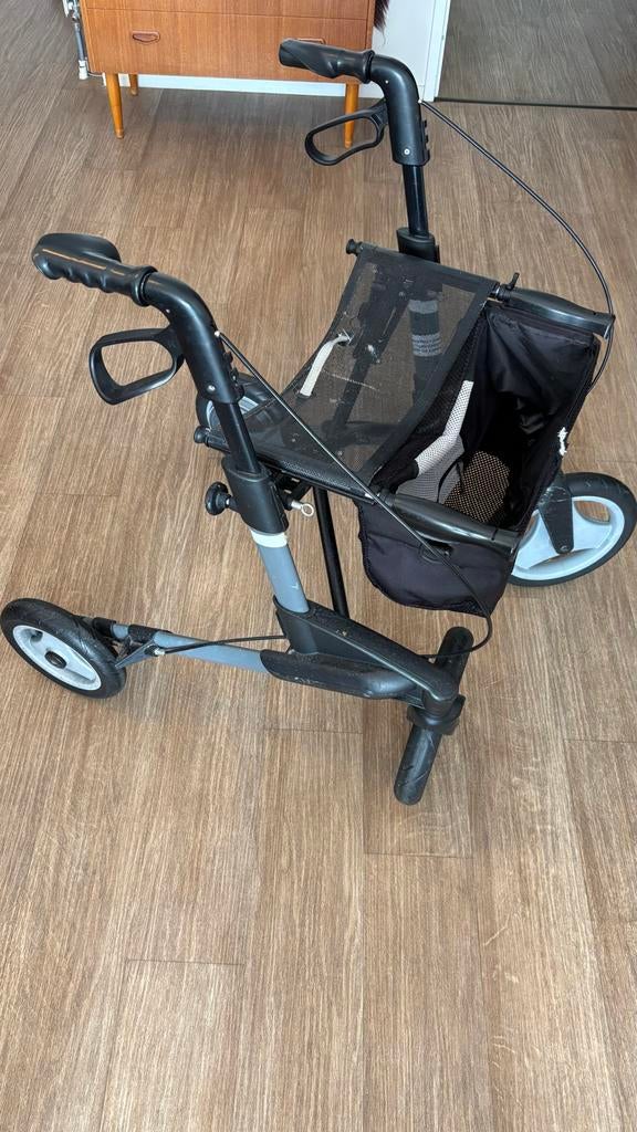 Rollator voor binnen en buiten, Diversen, Rollators, Ophalen of Verzenden, Opvouwbaar, Gebruikt