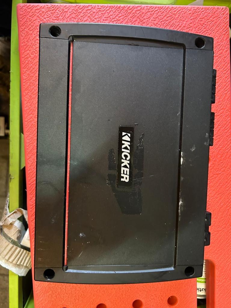 Kicker KX400.4 versterker 4 kanaals 400w, 120 watt of meer, Ophalen, Overige merken, Gebruikt
